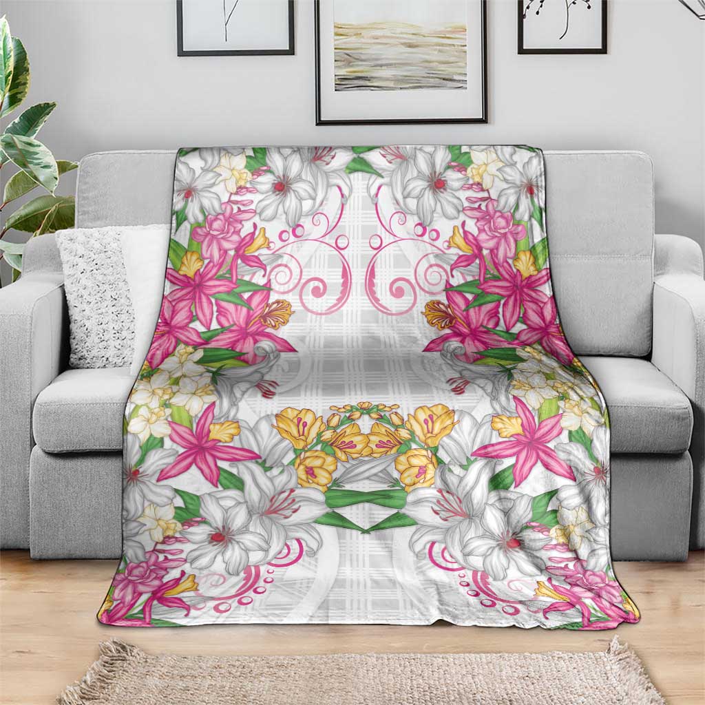 Hawaii Palaka Blanket White Tribal Pattern With Tropical Flowers - Polynesian Pride