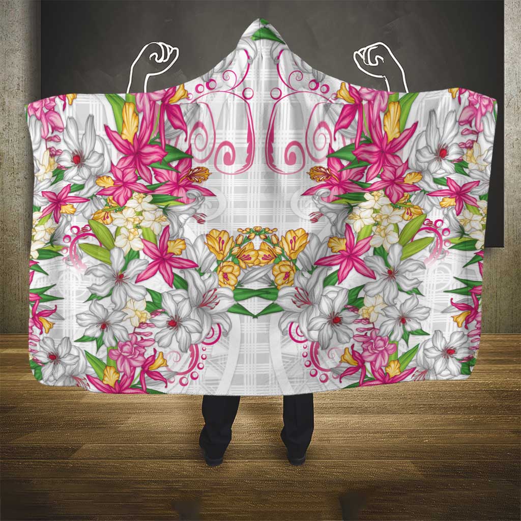 Hawaii Palaka Hooded Blanket White Tribal Pattern With Tropical Flowers LT05 - Polynesian Pride