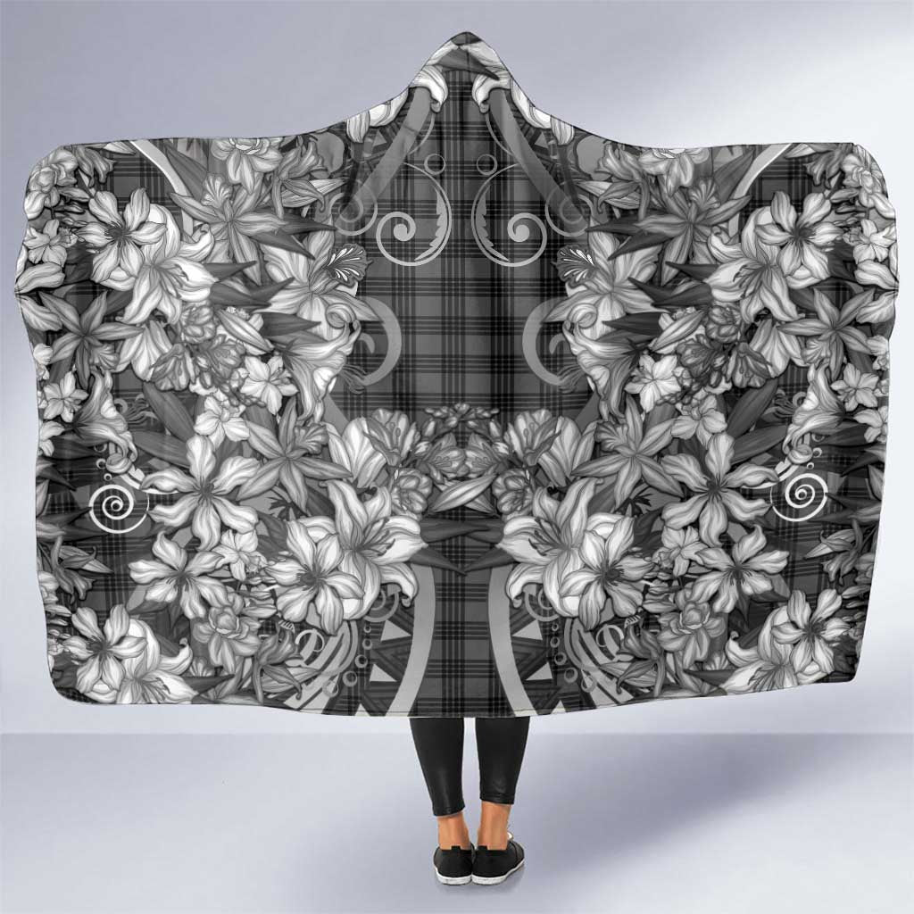 Hawaii Palaka Hooded Blanket Black Tribal Pattern With Tropical Flowers LT05 One Size Black - Polynesian Pride