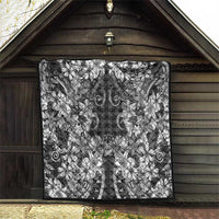 Hawaii Palaka Quilt Black Tribal Pattern With Tropical Flowers - Polynesian Pride
