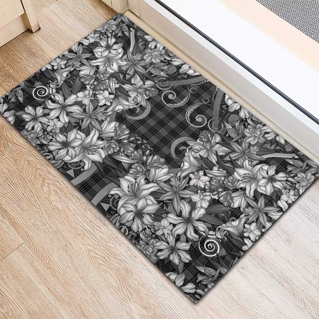 Hawaii Palaka Rubber Doormat Black Tribal Pattern With Tropical Flowers - Polynesian Pride