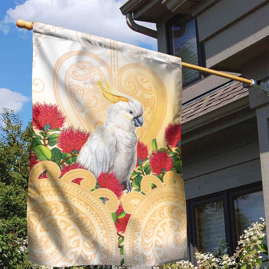 New Zealand Aotearoa Cockatoo Garden Flag Maori Pattern With Pohutukawa Flowers LT05 - Polynesian Pride