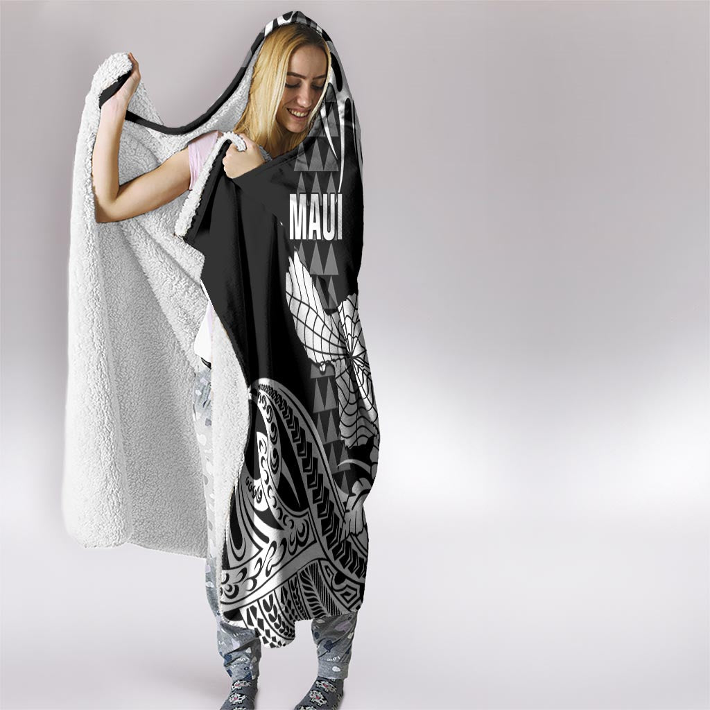 Hawaii Maui Upena Kiloi Hooded Blanket Kakau Tribal Pattern Black Version