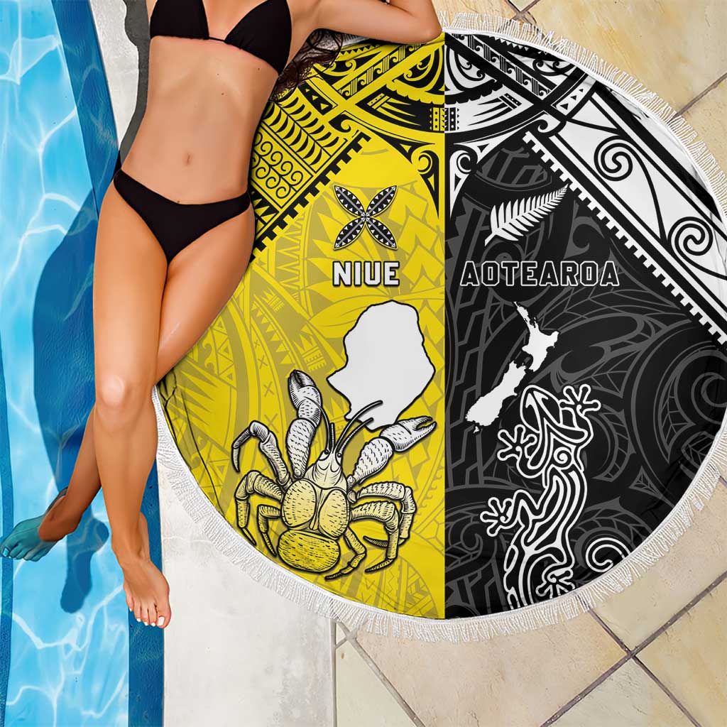 New Zealand Maori And Niue Hiapo Beach Blanket Lizard And Coconut Crab Together