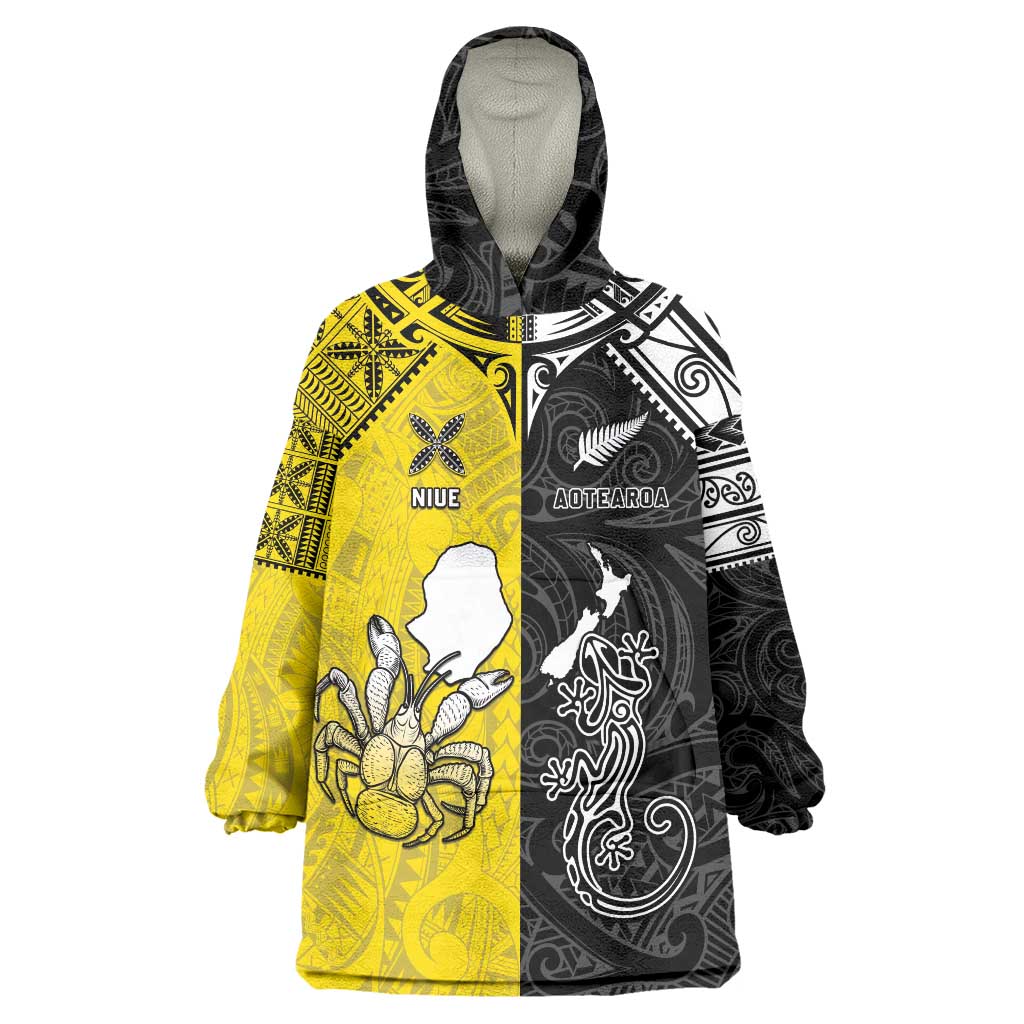Custom New Zealand Maori And Niue Hiapo Wearable Blanket Hoodie Lizard And Coconut Crab Together