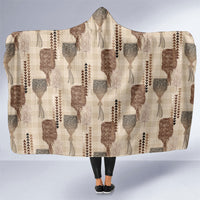 Aloha Hawaii Vintage Kahili Pa'a Lima Hooded Blanket Palaka Print Cozy Beige