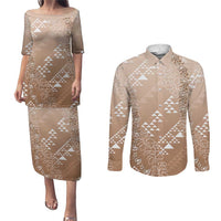 Hawaii Beige Kapa Couples Matching Puletasi and Long Sleeve Button Shirt Vintage 'Ohe Kāpala Motifs Mix Plumeria Leis LT7 Beige - Polynesian Pride