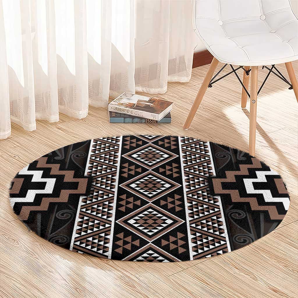 Classic Tukutuku Pattern Aotearoa Round Carpet Niho Taniwha and Puhoro Motifs