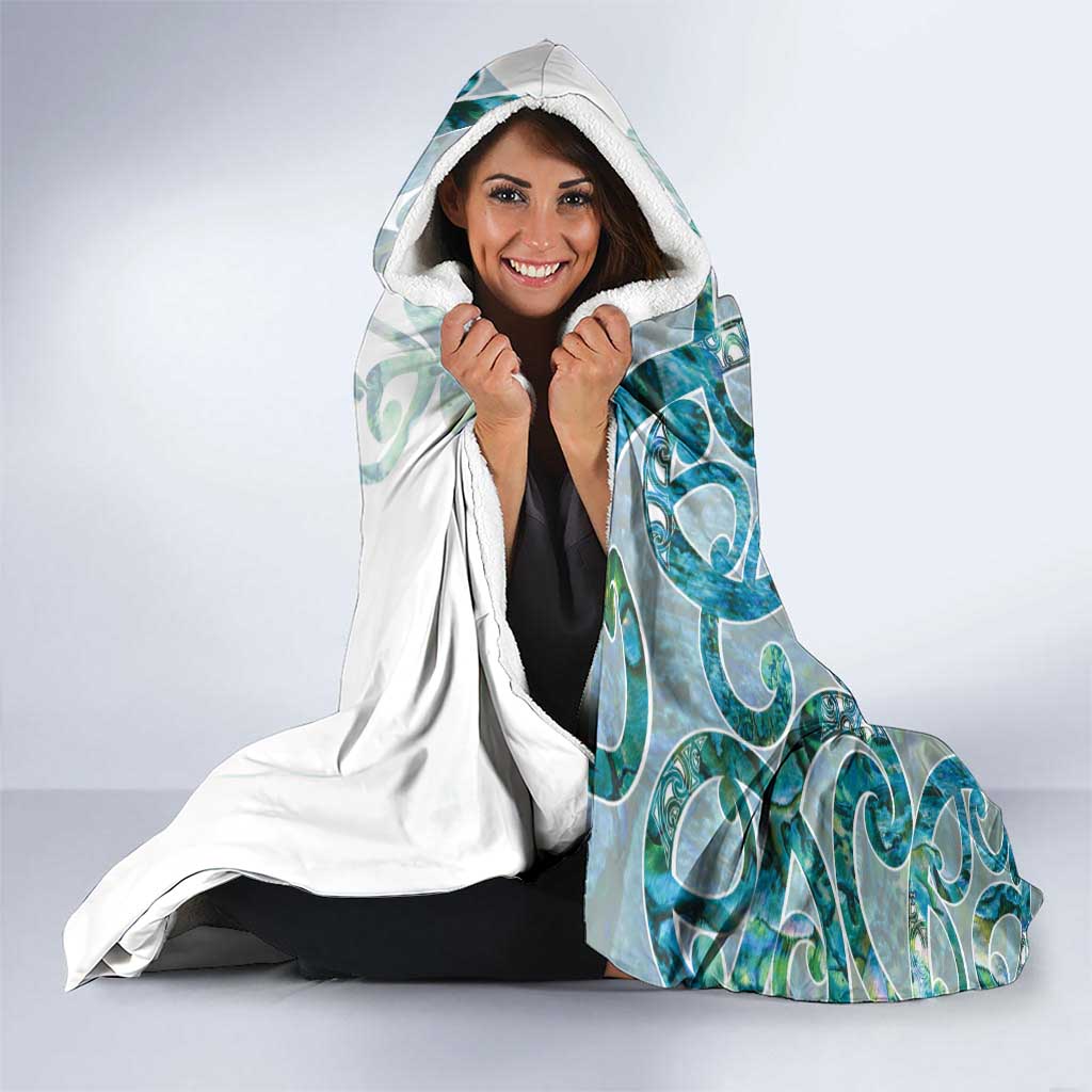 Paua Shell Maori Hooded Blanket Koru Kowhaiwhai - Polynesian Pride