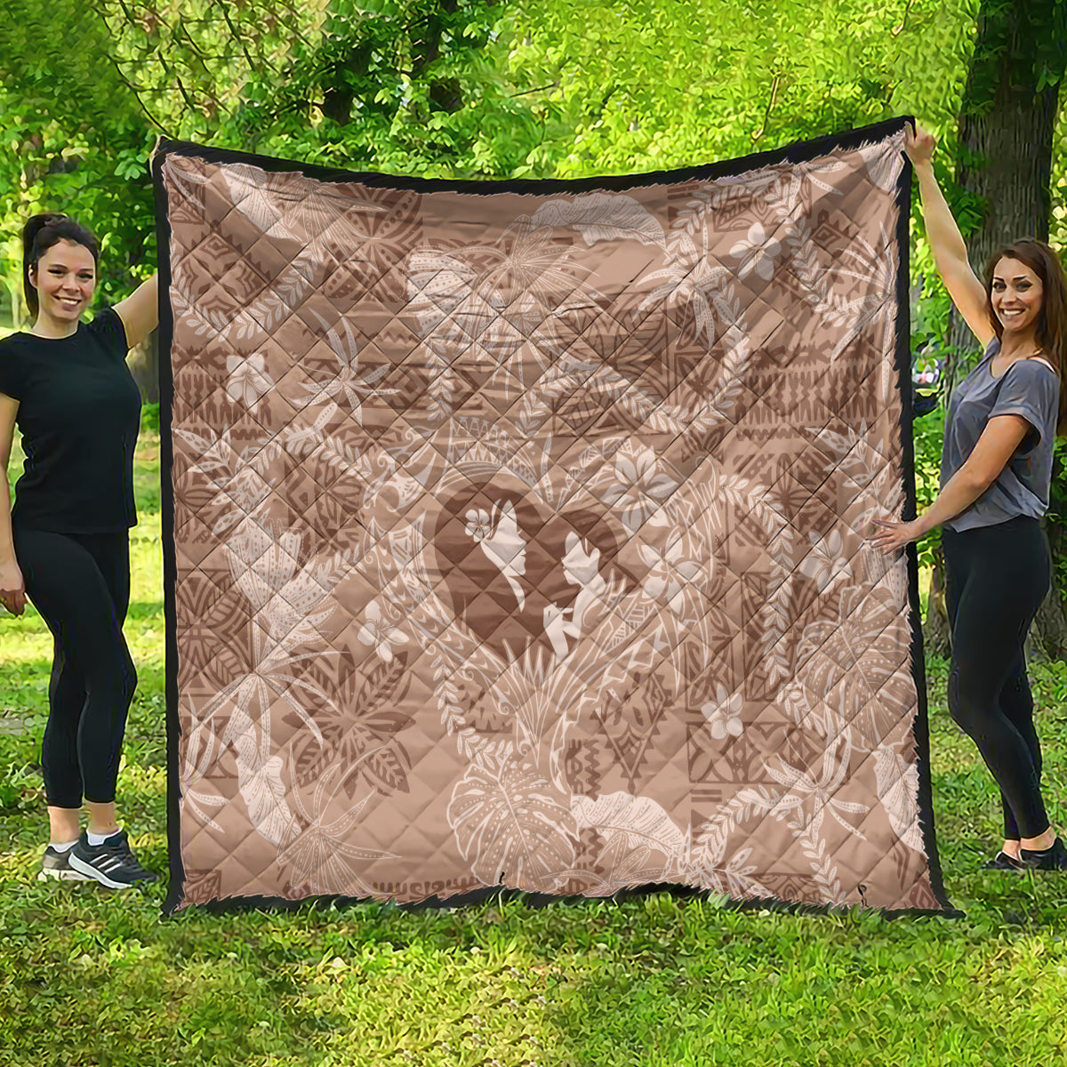 Hawaii Plumeria Quilt Hau'oli la Makuahine Beige LT7 - Polynesian Pride