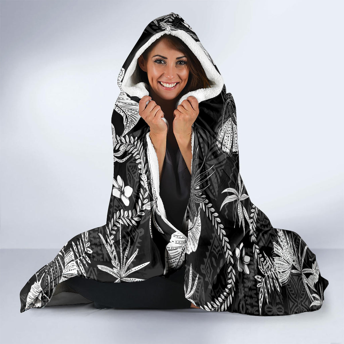 Hawaii Plumeria Hooded Blanket Hau'oli la Makuahine Monochrome LT7 - Polynesian Pride