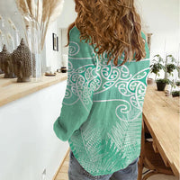 Aotearoa Maori Koru Curves Women Casual Shirt Silver Ferns - Mint