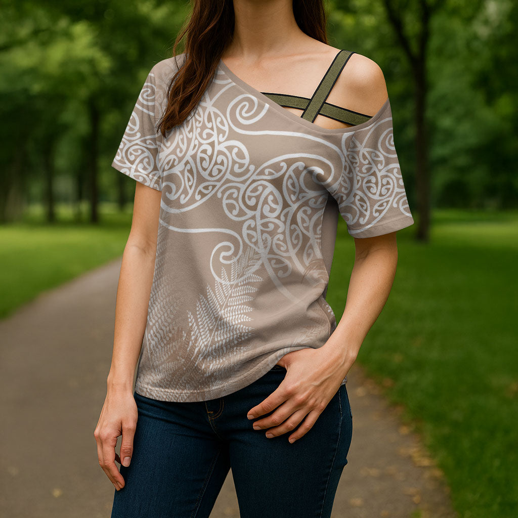 Aotearoa Maori Koru Curves Cross Shoulder Shirt Silver Ferns - Mocha LT7 - Polynesian Pride