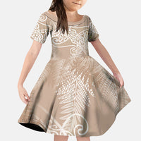 Aotearoa Maori Koru Curves Family Matching Off The Shoulder Long Sleeve Dress and Hawaiian Shirt Silver Ferns - Mocha LT7 Daughter's Dress Beige - Polynesian Pride