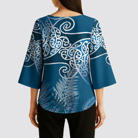 Aotearoa Maori Koru Curves Kimono Sleeve Blouse Silver Ferns - Navy Blue