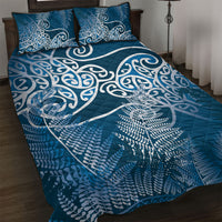 Aotearoa Maori Koru Curves Quilt Bed Set Silver Ferns - Navy Blue