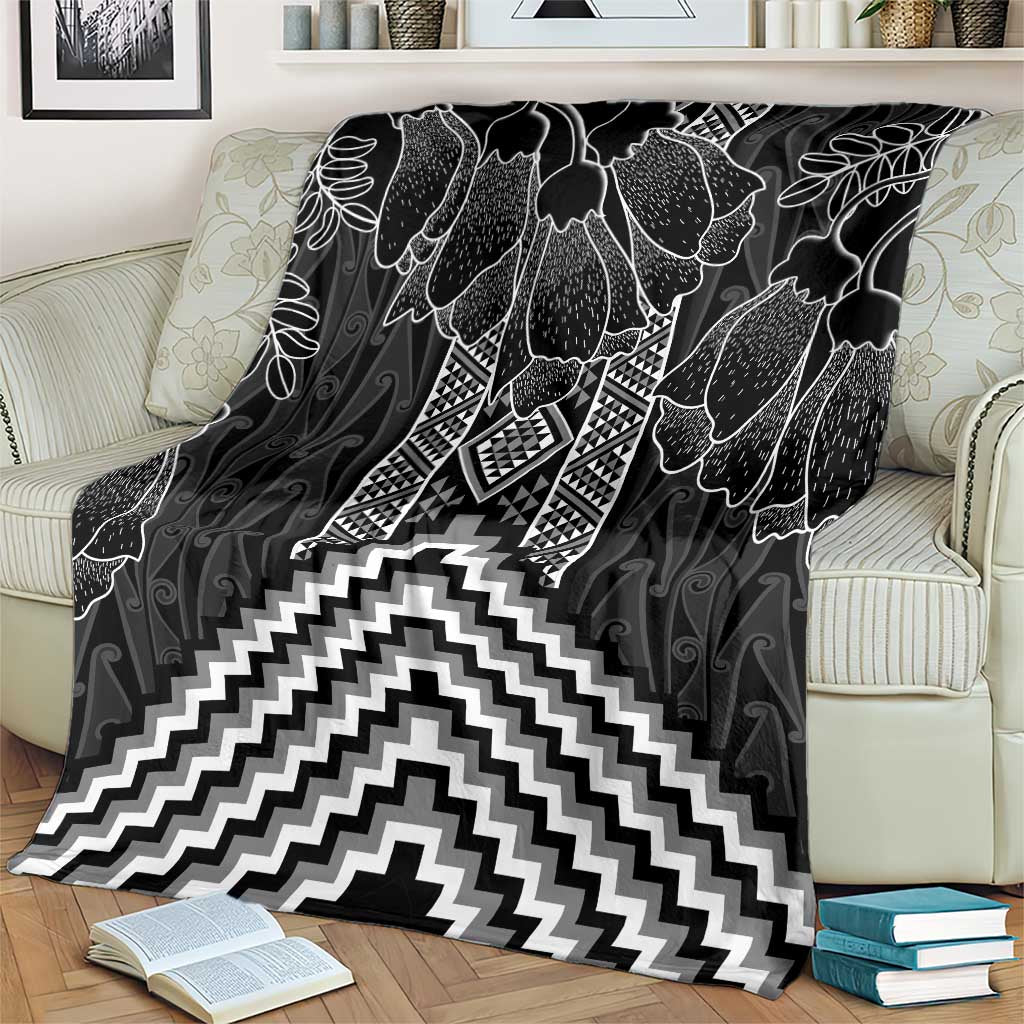 Aotearoa Taniko Pattern Blanket Poutama Mix Kowhai Flowers