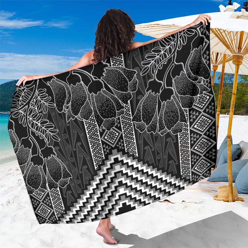 Aotearoa Taniko Pattern Sarong Poutama Mix Kowhai Flowers LT7 One Size 44 x 66 inches Grey - Polynesian Pride