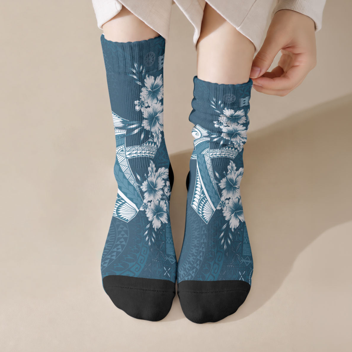 Kia Orana Cook Islands Tapa Floral With Cross Crew Socks Navy Blue LT7 Crew Socks Navy Blue - Polynesian Pride