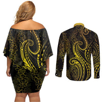Polynesia Plumeria Lei Couples Matching Off Shoulder Short Dress and Long Sleeve Button Shirt Black Gold Curves Motif LT7 - Polynesian Pride