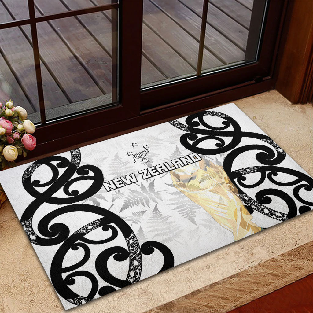 New Zealand WC2026 White Rubber Doormat Silver Fern