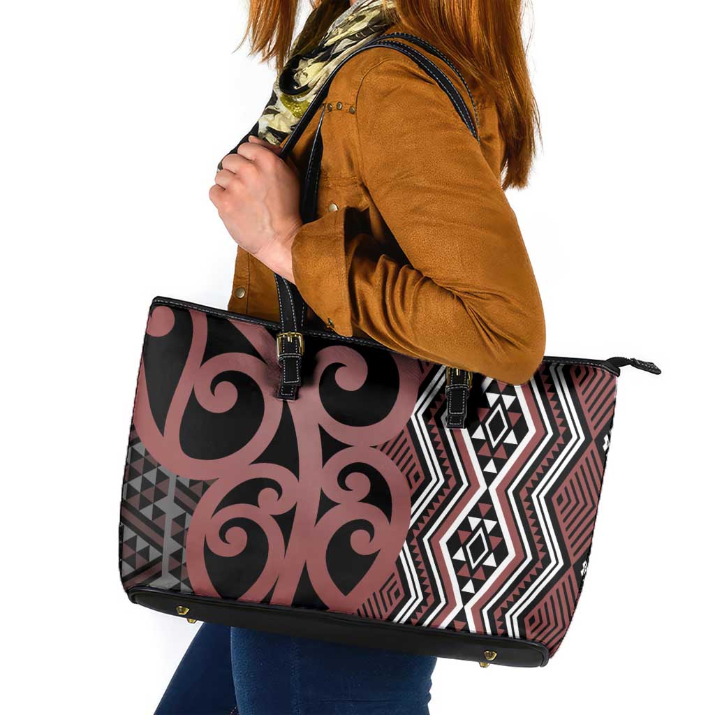 Maori Taniko Patterns Leather Tote Bag Brown Patiki Motifs Mix Whakairo Ngaru LT7 Brown - Polynesian Pride