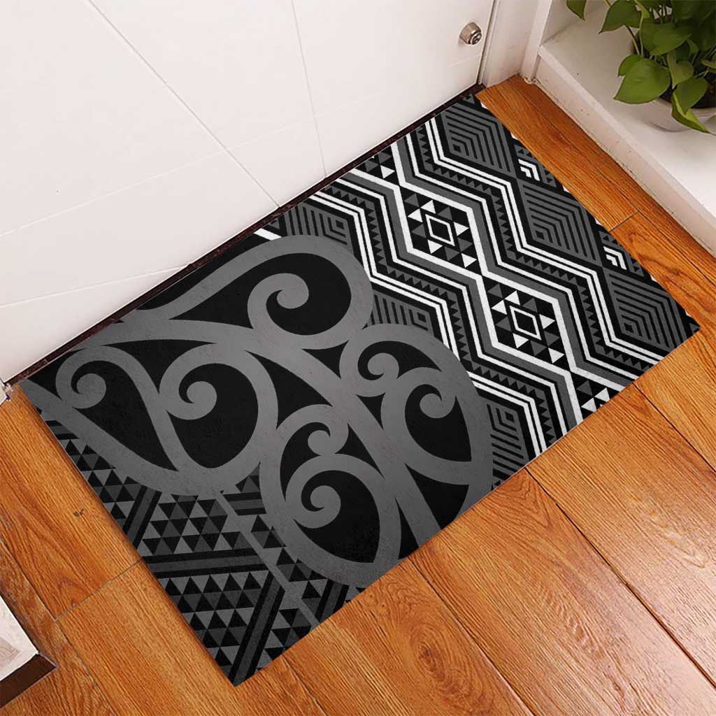 Maori Taniko Patterns Rubber Doormat Black Patiki Motifs Mix Whakairo Ngaru LT7 - Polynesian Pride