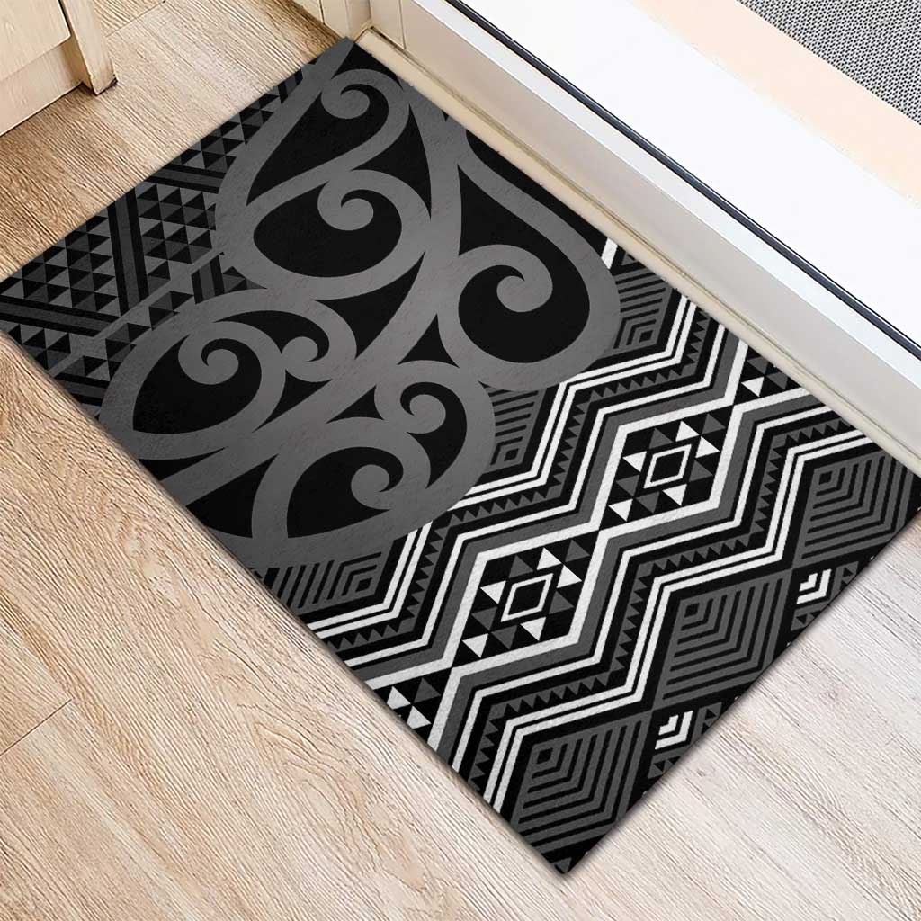 Maori Taniko Patterns Rubber Doormat Black Patiki Motifs Mix Whakairo Ngaru LT7 - Polynesian Pride