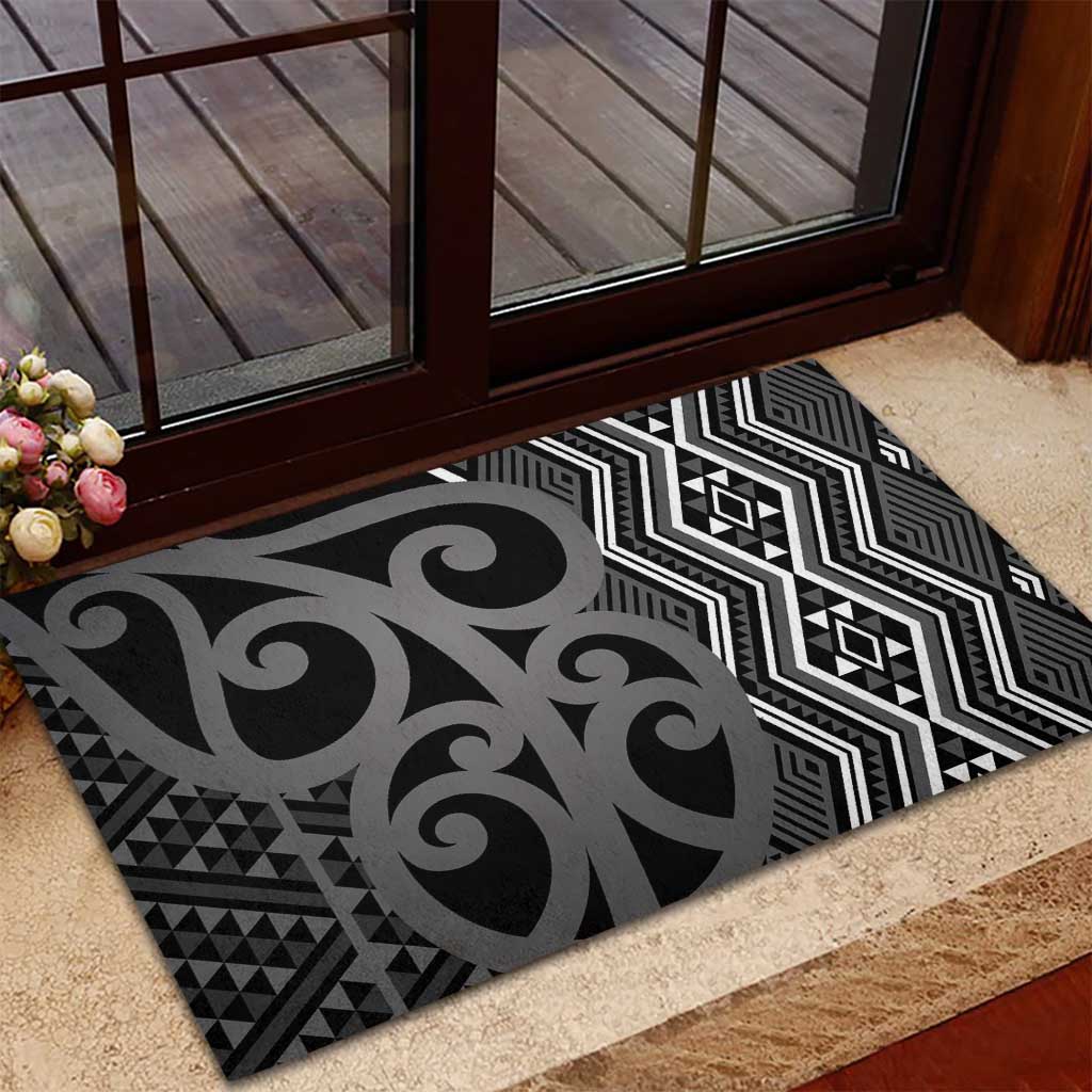 Maori Taniko Patterns Rubber Doormat Black Patiki Motifs Mix Whakairo Ngaru LT7 - Polynesian Pride