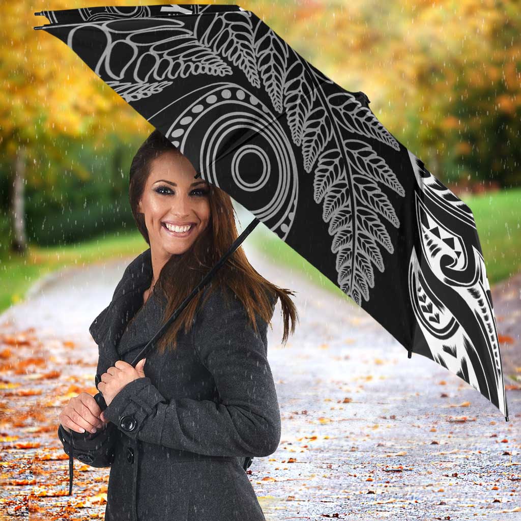 Aotearoa Personalized Lawn Bowls Maori Umbrella New Zealand Black Tribal Silver Fern - Polynesian Pride