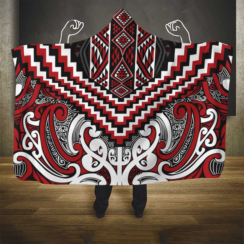Maori Tukutuku Taniko Motifs Hooded Blanket Red Poutama Mix Kowhaiwhai
