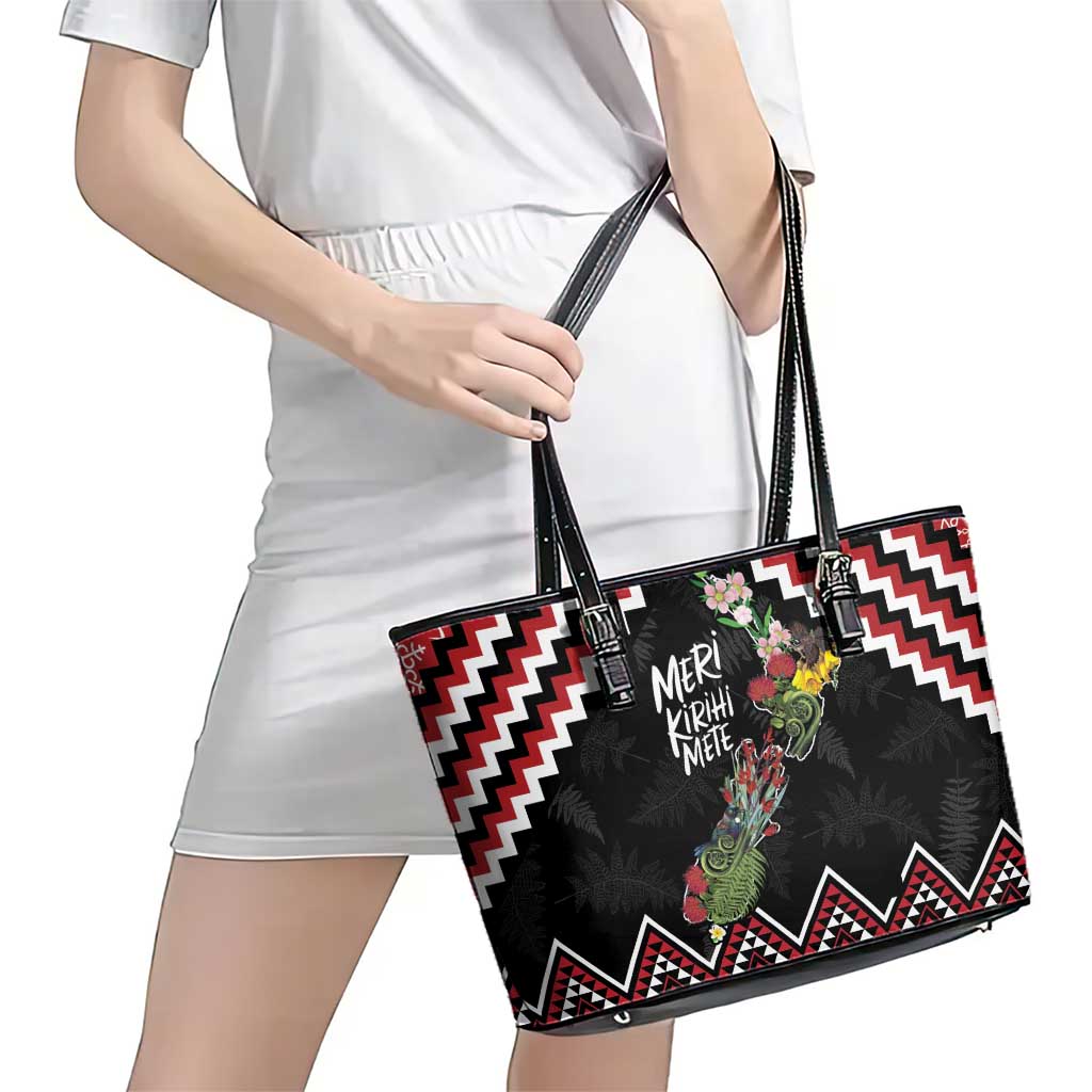 New Zealand Christmas Taniko Poutama Leather Tote Bag Flora Map with Birds - Polynesian Pride