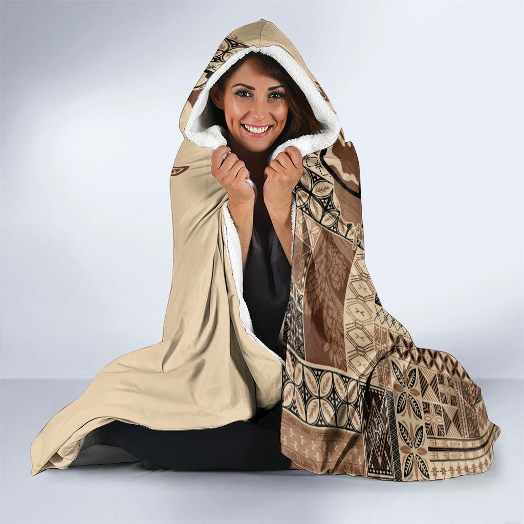 Talofa Samoa Mamanu Siapo Mix Malu Hooded Blanket Classic Beige Frangipani and Turtles