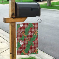 Red Palaka Hawaii Cowboy Christmas Garden Flag Paniolo Mix Maile Lei - Polynesian Pride