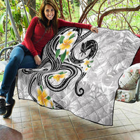 Kanaka Maoli Hawaii Plumeria Quilt Dancing Tentacles White Style