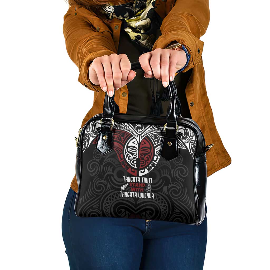 Maori Hongi Toitu Te Tiriti Shoulder Handbag Tangata Tiriti Stand With Tangata Whenua LT7 One Size Black - Polynesian Pride