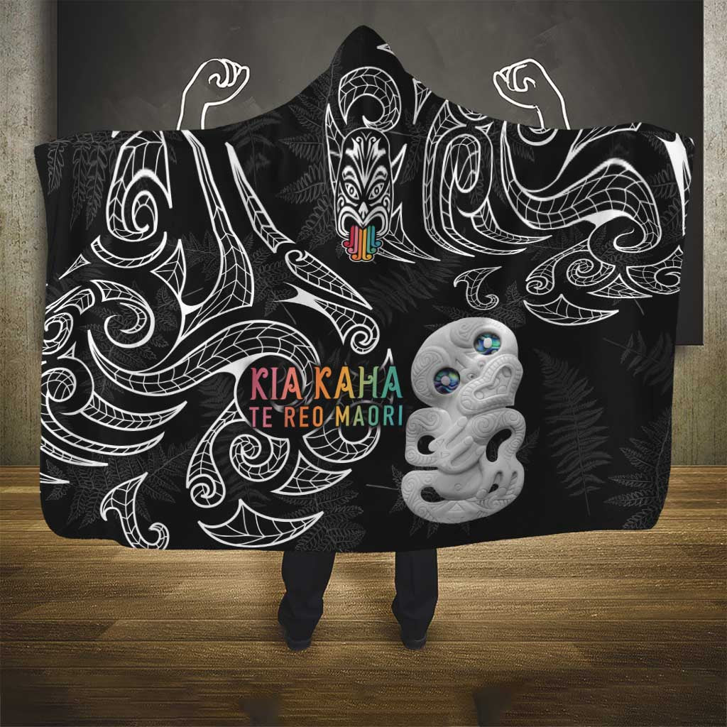 Kia Hara Te reo Maori Hooded Blanket Manaia Moko Pattern