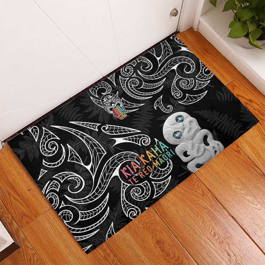 Kia Hara Te reo Maori Rubber Doormat Manaia Moko Pattern