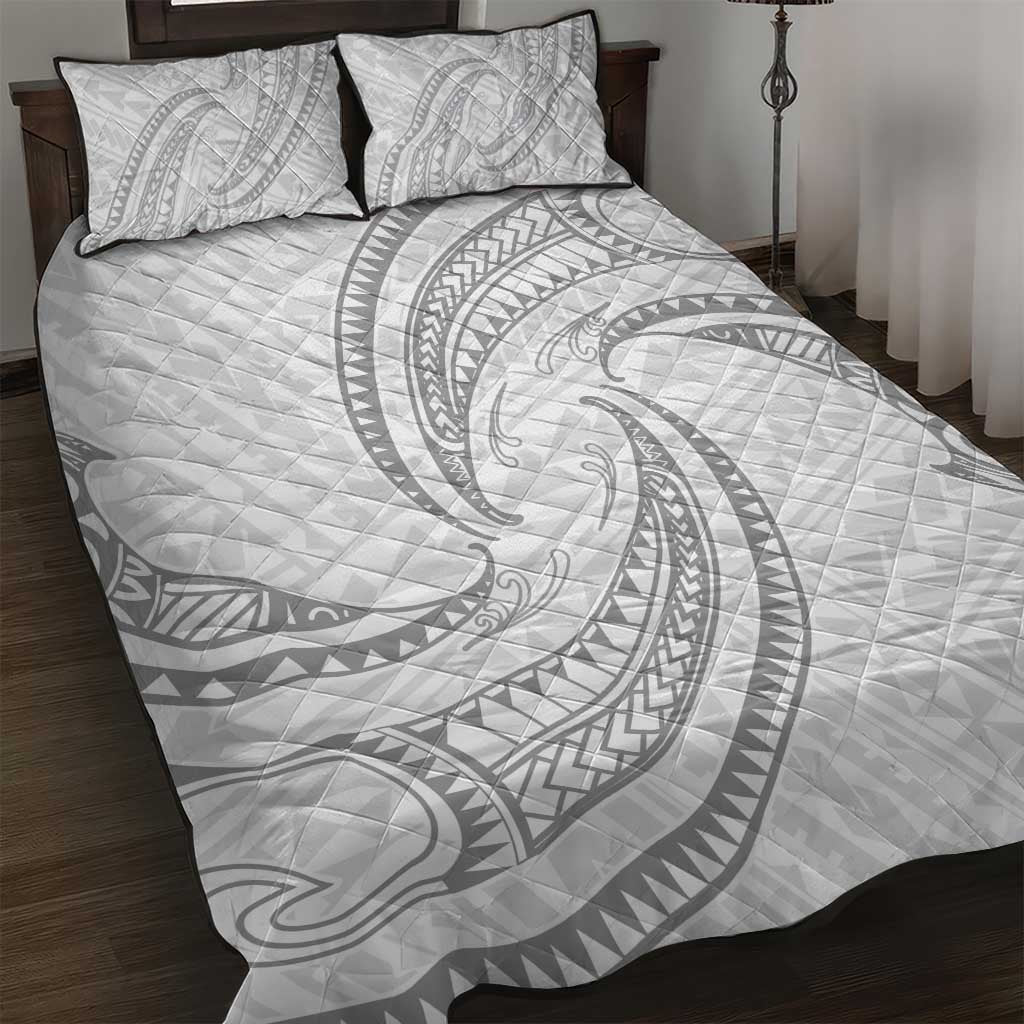 White Sunday Lotu Tamaiti Quilt Bed Set Polynesian Wave Pastel Gray - Polynesian Pride