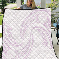 White Sunday Lotu Tamaiti Quilt Polynesian Wave Pastel Mauve - Polynesian Pride