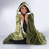 Hawaii Breadfruit Palaka Hooded Blanket Omaomao Maile Lei - Polynesian Pride