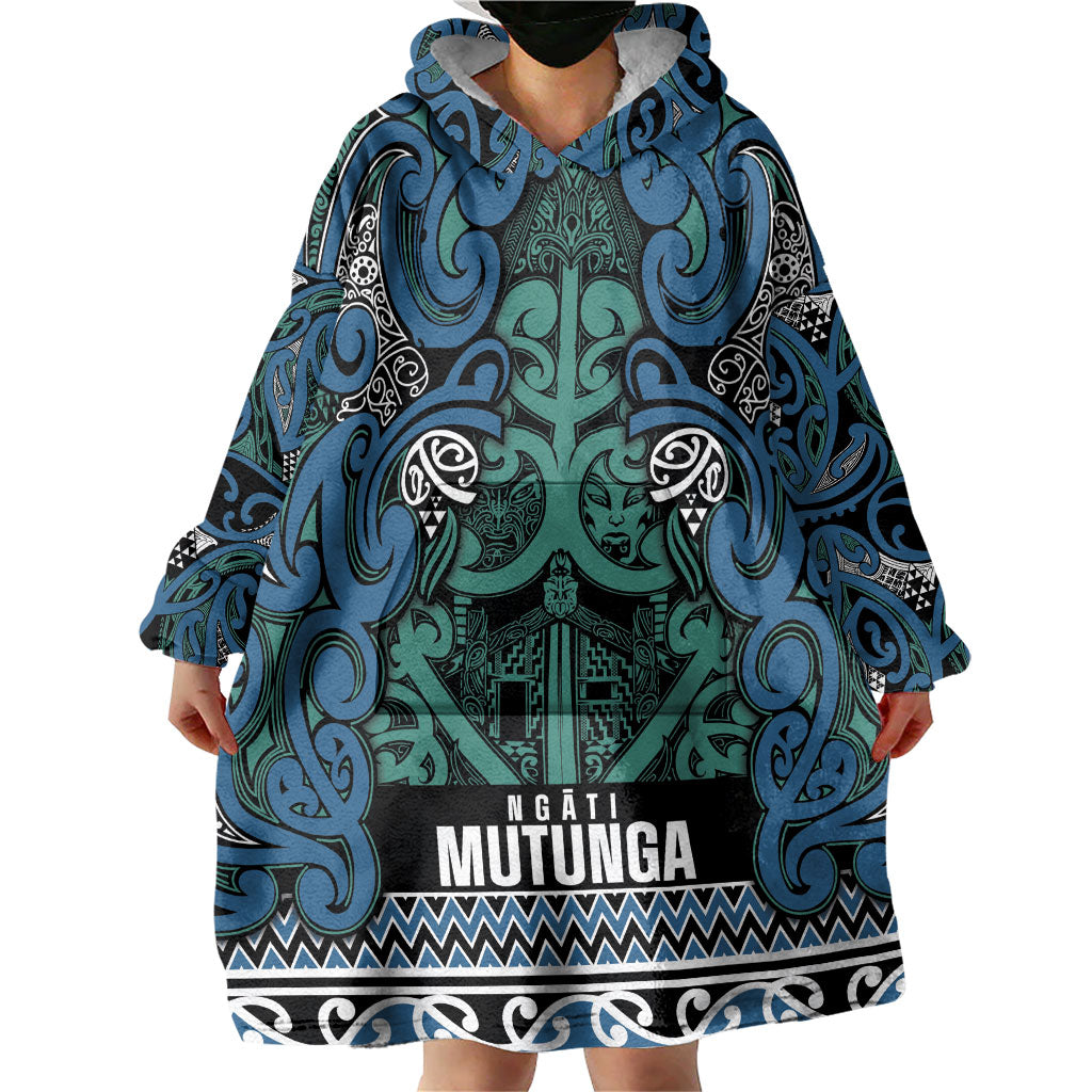 Aotearoa Iwi Ngati Mutunga Wearable Blanket Hoodie Maori Wharenui House Tribal Pattern LT9 - Polynesian Pride