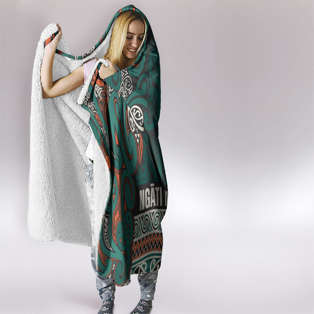 Aotearoa Iwi Ngāti Maru Taranaki Hooded Blanket Maori Wharenui House Tribal Pattern LT9 - Polynesian Pride