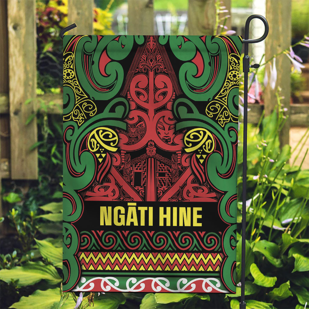 Aotearoa Iwi Ngati Hine Garden Flag Maori Wharenui House Tribal Pattern LT9 Garden Flag Deep Green - Polynesian Pride