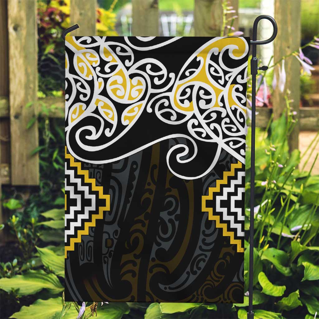 Gold Aotearoa Tukutuku Manawa Tapu Garden Flag Ta Moko Toi Maori