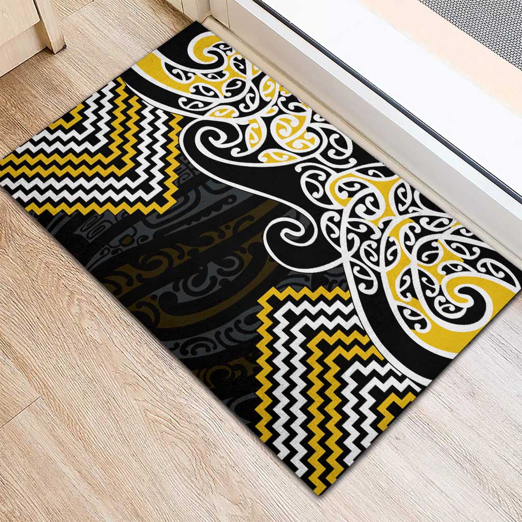 Gold Aotearoa Tukutuku Manawa Tapu Rubber Doormat Ta Moko Toi Maori LT9 - Polynesian Pride