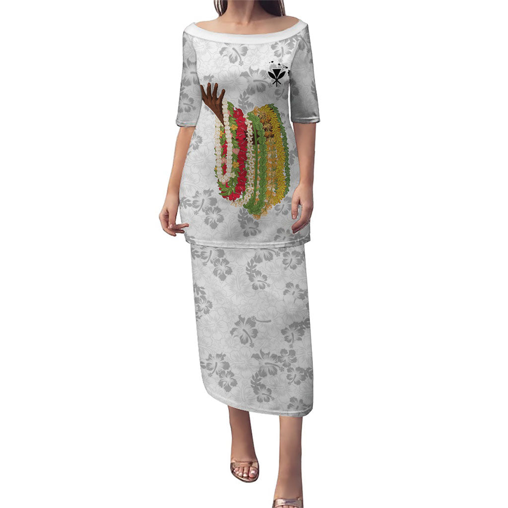 Hawaii Lei Kamehameha Family Matching Puletasi and Hawaiian Shirt Ke'oke'o Seamless Pattern Hibiscus Flower LT9 Mom's Dress White - Polynesian Pride