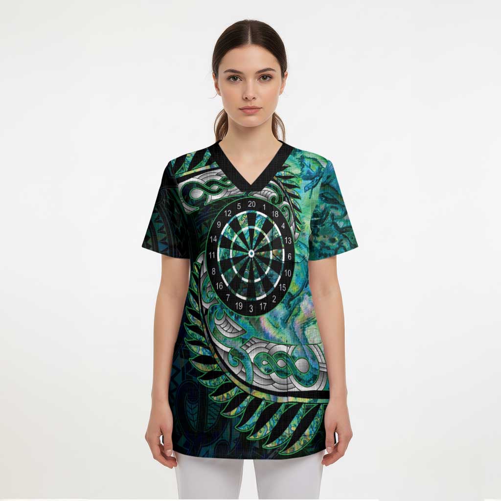 New Zealand Darts Personalised Scrub Top Aotearoa Silver Fern Green Papua Shell Spirit - Polynesian Pride