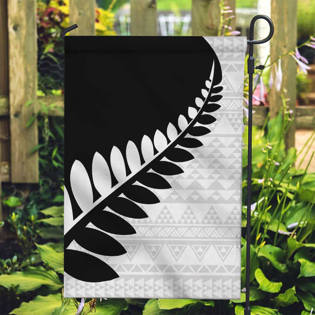 New Zealand Silver Fern Niho Taniwha Garden Flag