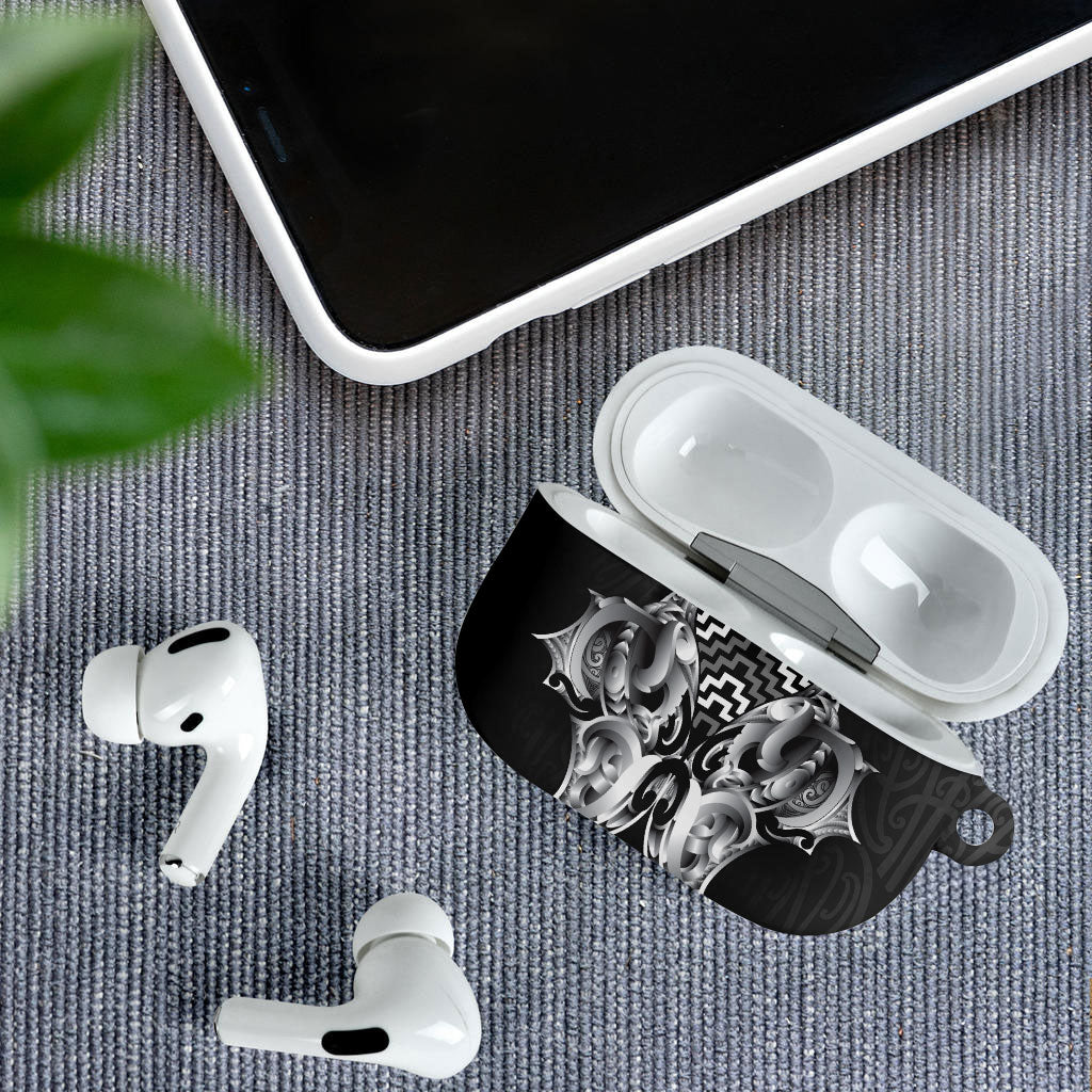 Aotearoa Kowhaiwhai Poutama Black Motif AirPods Case